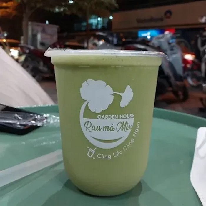 Garden House có không gian xanh mát. 