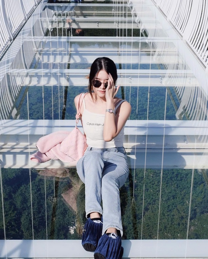 Trải nghiệm cảm giác đầy kích thích với cầu kính Bạch Long tại Khu du lịch Mộc Châu Island Sơn La