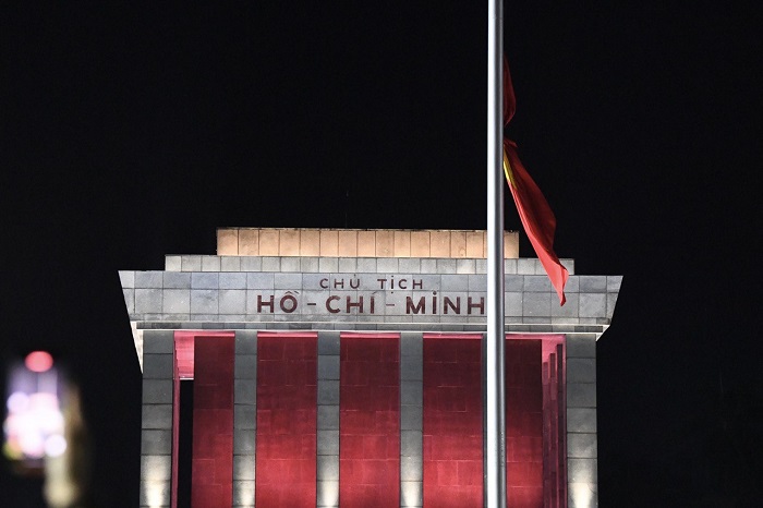 Bạn có thể tới xem Lễ hạ cờ Lăng Bác bằng bất kỳ phương tiện nào