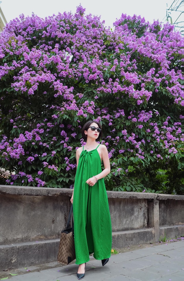 Mùa hoa tháng 6 Hà Nội có hoa bằng lăng tím lãng mạn