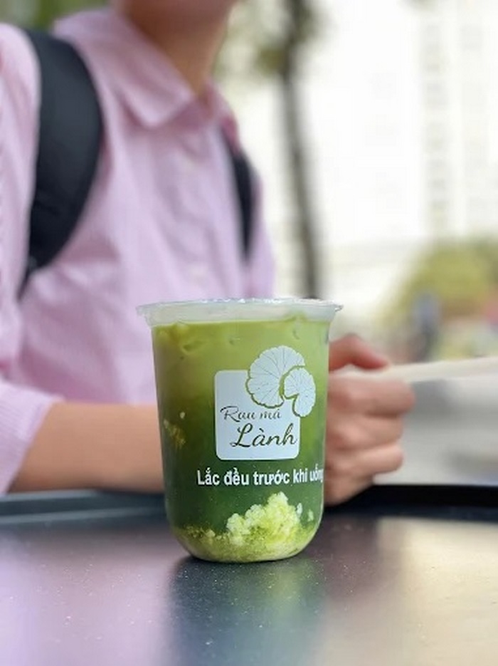 Rau Má Lành nổi tiếng với nước rau má tươi. 