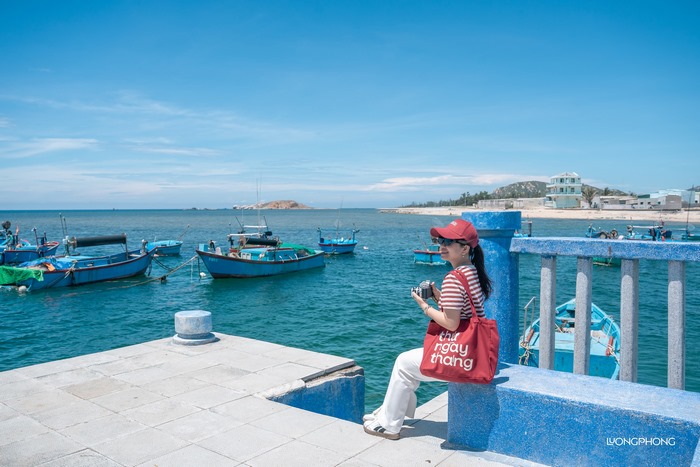 Có rất nhiều góc sống ảo ở bờ kè Thái An.