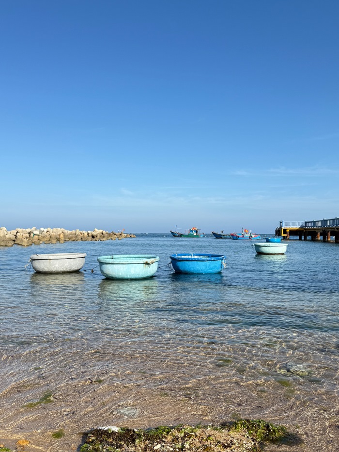 Hãy lên kế hoạch đến ngay bờ kè Thái An để được vỗ về trong vẻ đẹp yên ả. 