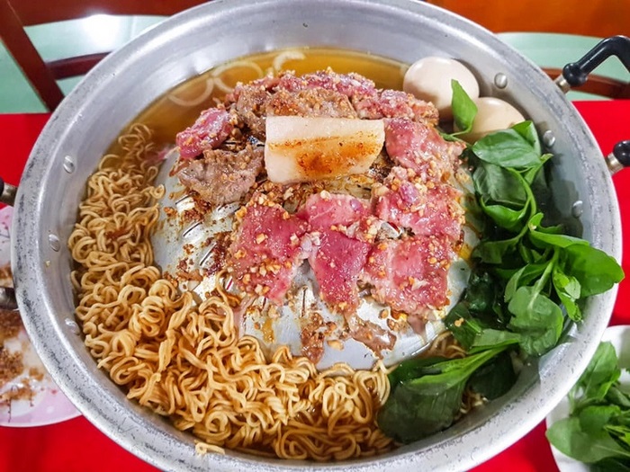 Cách làm món bò leo núi An Giang được tẩm ướp cầu kỳ. 