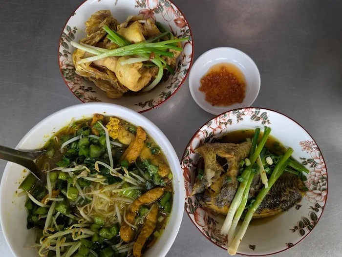 Bún Xiêm Lo Mộc Hoá quán có hương vị dân dã nhưng không kém phần tinh tế. 