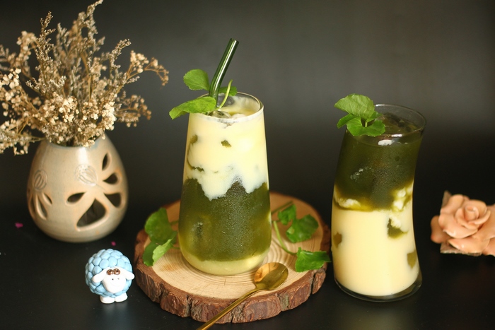 Các quán nước rau má đậu xanh ở Hà Nội đang dần trở thành lựa chọn yêu thích của nhiều người dân Hà Thành trong mùa hè. 