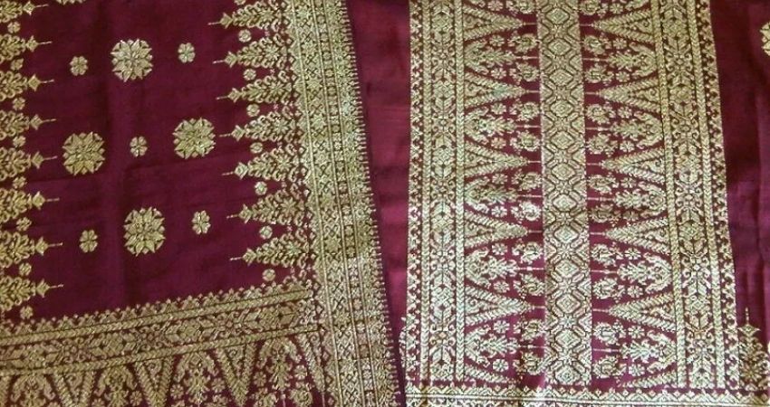 Vải dệt thủ công Songket truyền thống Malay - cẩm nang du lịch Alor Setar Malaysia