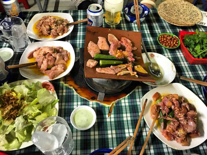 Bò nướng ngói là món ăn được người dân Nam Bộ ưa chuộng