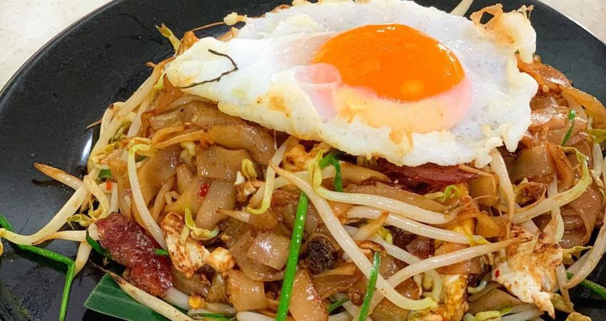 Mì xào trứng vịt