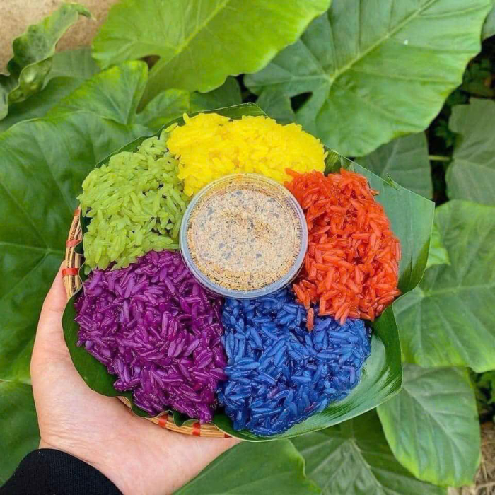 Xôi ngũ sắc với những gam màu rực rỡ