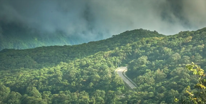 Phia Đén - Phia Oắc được ví như thiên đường giữa trời xanh