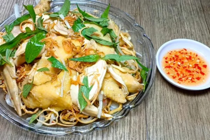 Gỏi gà lõi chuối vừa đầy đủ dinh dưỡng vừa không gây ngán