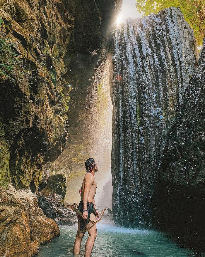 Thác Gia Long nằm trong cụm thác Dray Sap