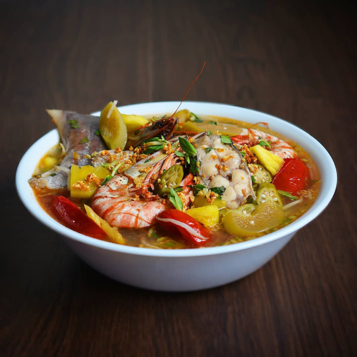 Món canh chua thân thuộc có thêm hương vị muốn kiến vàng đậm đà hương vị núi rừng