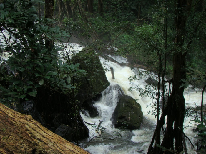 Thác Đắk P’lao xối xả hùng vĩ