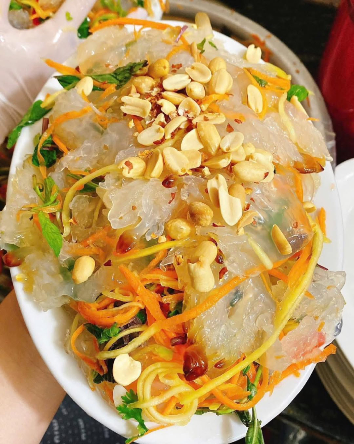 Món nộm sứa tươi ngon phải ăn đúng mùa sứa
