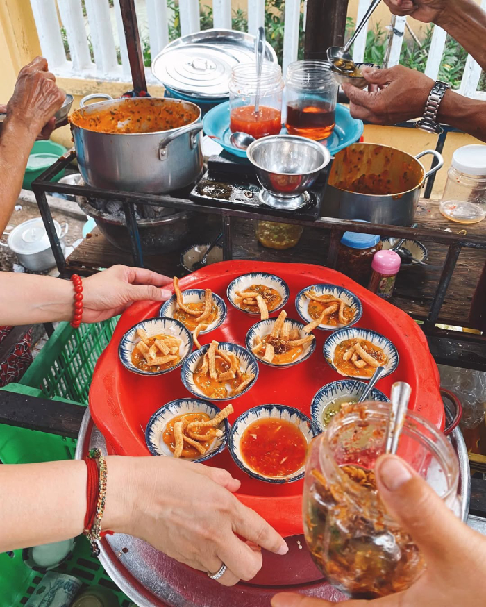 Bánh bèo Hội An thưởng thức trong những chén nhỏ