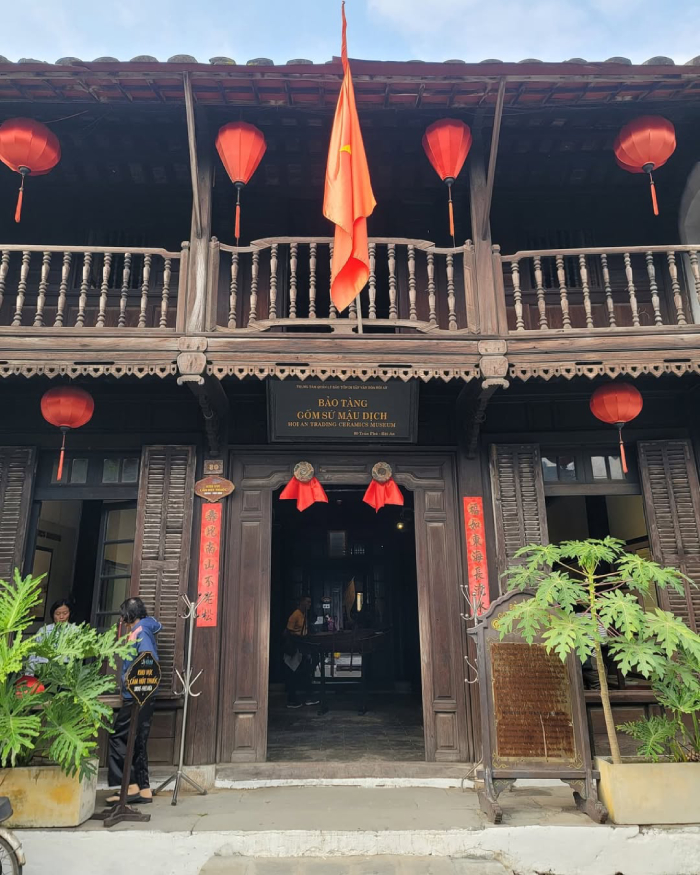 Bảo tàng gốm sứ nằm trong lòng phố cổ