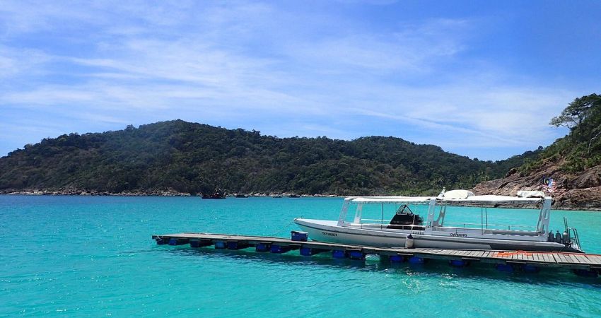 Đảo Redang sở hữu làn nước biển trong xanh, rất thu hút du lịch tại Malaysia - cẩm nang du lịch Redang Island Malaysia