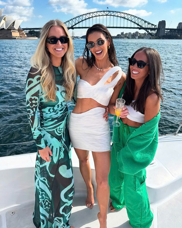 Đi du thuyền đến cầu cảng Sydney Úc