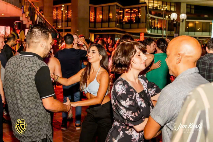 Khung cảnh cầu cảng Sydney Úc về đêm