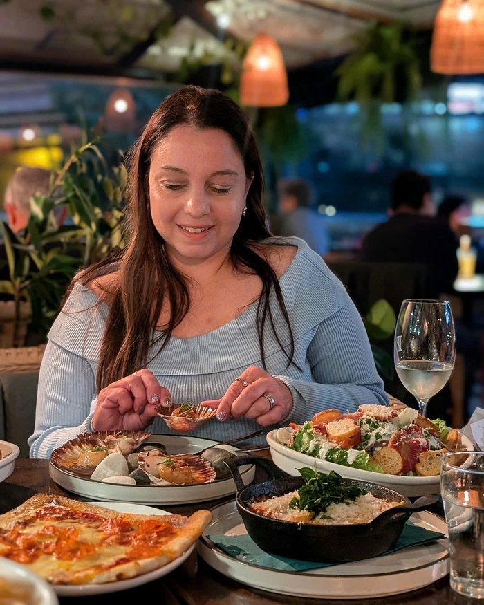 Khu ẩm thực gần khu vực cầu cảng Sydney Úc 