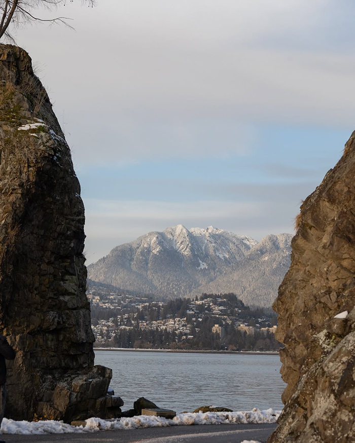 Đi skytrain tới công viên Stanley Park Canada