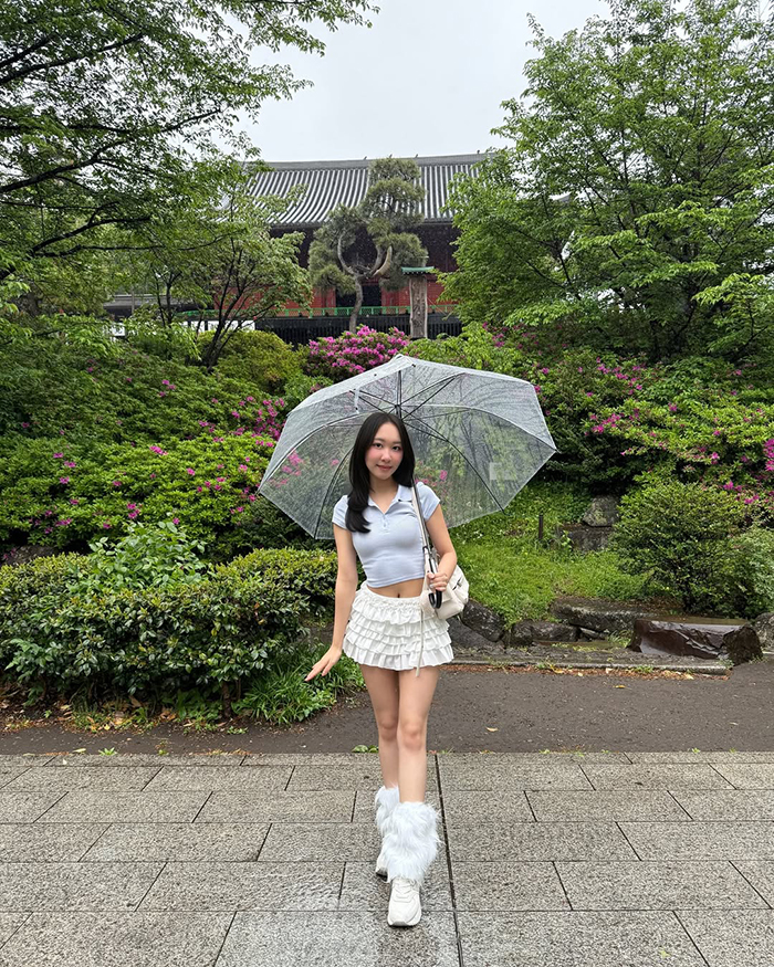 Di chuyển bằng xe buýt hoặc limousine bus tại công viên Ueno Nhật Bản