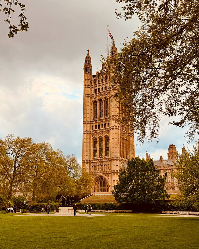 Mùa thu (tháng 9 – tháng 11) tại cung điện Westminster Anh