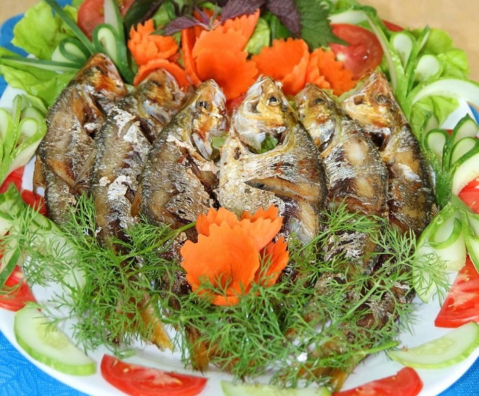 Cá mòi làm thành nhiều món ngon, là đặc sản Hưng Yên trứ danh