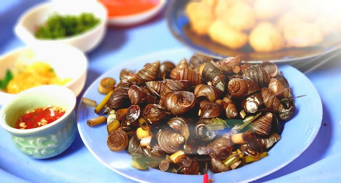 Bát ốc nóng hổi trên phố Bến Ngự từ lâu đã được biết tới là đặc sản Thanh Hóa