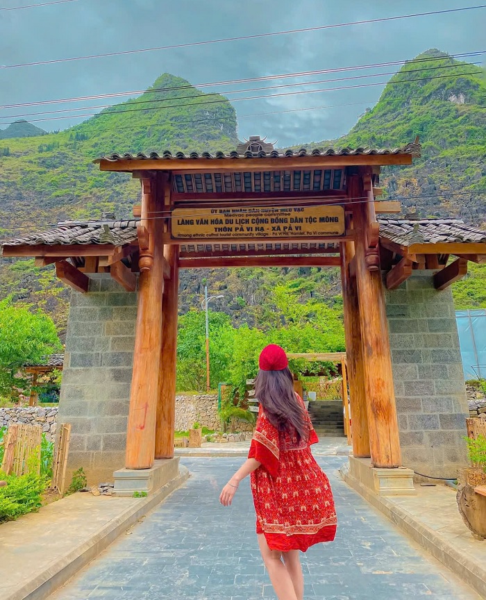 Làng Pả Vi Hà Giang cách trung tâm thành phố khoảng 160km