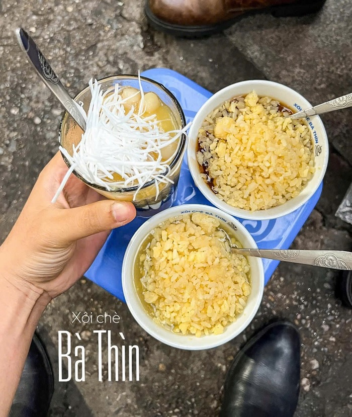 Quán chè ngon nổi tiếng Hà Nội nằm trên con phố Bát Đàn