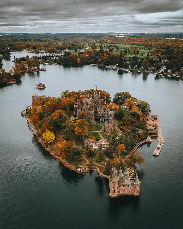Di chuyển bằng xe buýt tới quần đảo Thousand Islands Canada