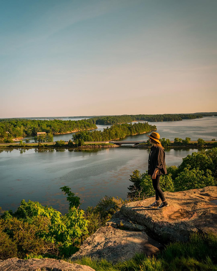 Tháng 9 - Tháng 10 (Mùa thu lá đỏ) tại quần đảo Thousand Islands Canada