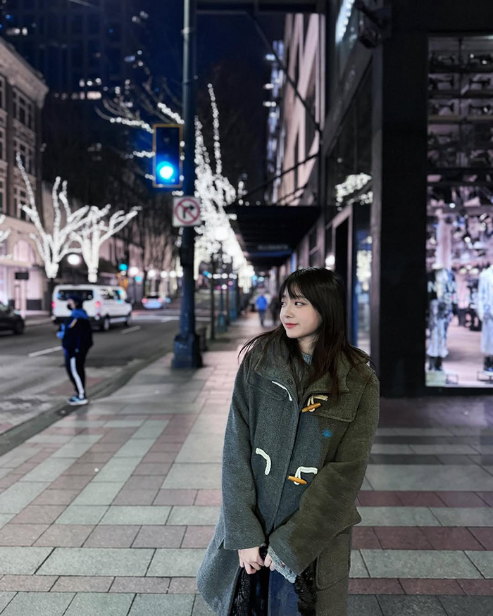 Quảng trường Maple Tree tại thành phố cổ Historic Gastown Canada