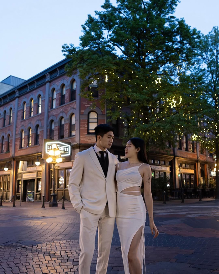 Di chuyển bằng tàu trên cao (SkyTrain)