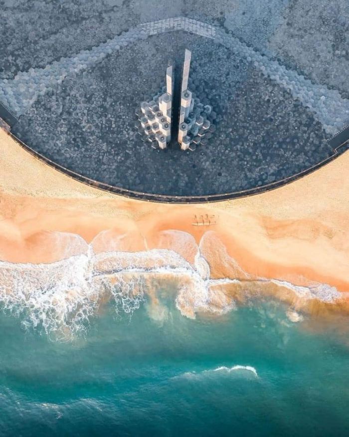 Tháp Nghinh Phong Tuy Hoà  bên bờ biển tuyệt đẹp 