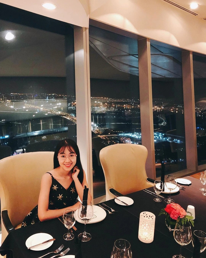 Nhà hàng ởToà nhà Bitexco TPHCM 