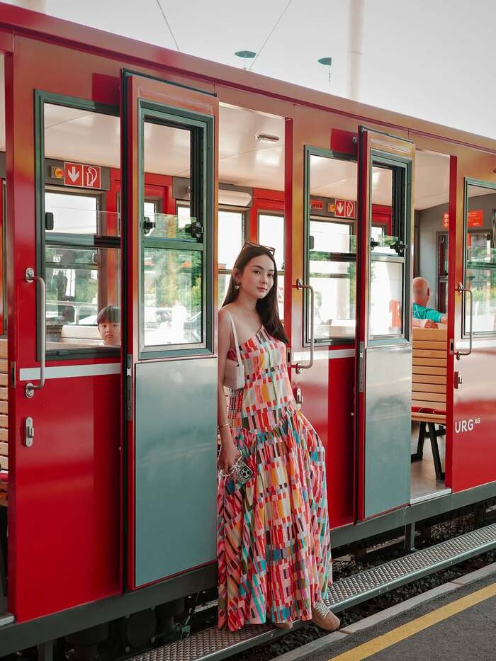 Đến thị trấn St. Wolfgang Áo trải nghiệm ngắm cảnh bằng chuyến tàu leo núi Schafbergbahn