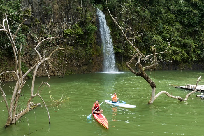 Hồ Thủy điện thượng Kon Tum cách làng Kon Tu Rằng không xa