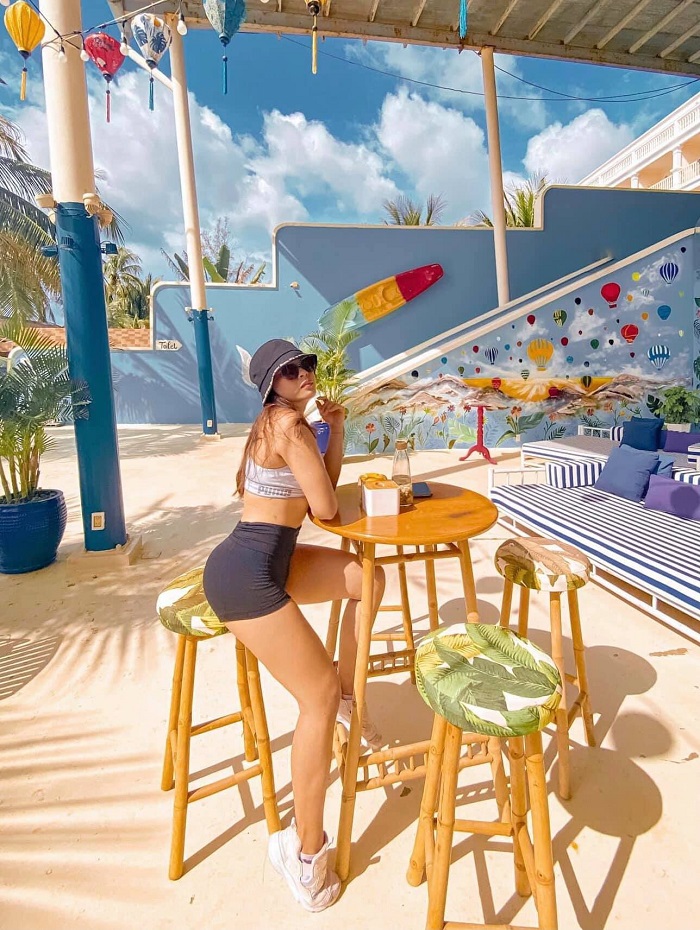 Vô số quán ăn, quán bar đẹp ở Bãi Khem Phú Quốc