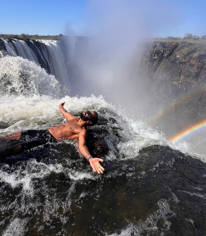 Du lịch Zambia - Thác Victoria như một con thú khổng lồ đang gầm thét