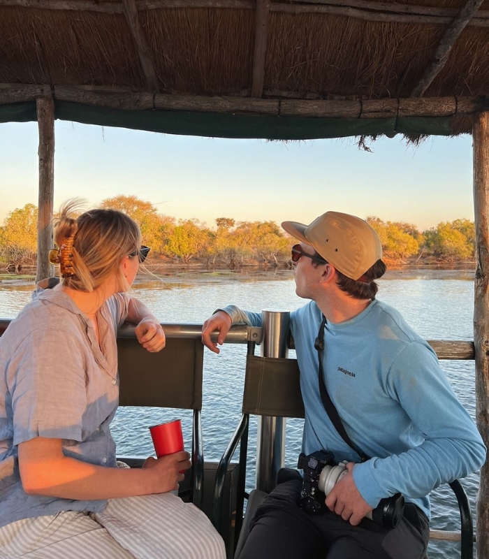 Du lịch Zambia - Đi du thuyền tham quan khung cảnh tại Zambia