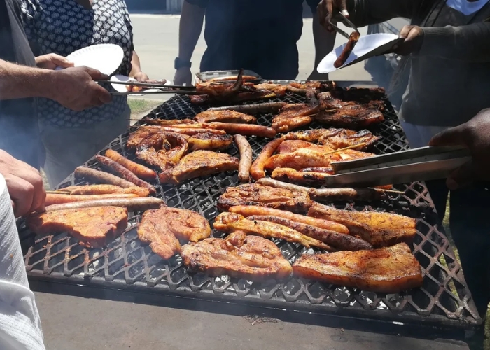 Du lịch Zimbabwe - Braai là món nướng thịt ngoài trời từ các loại thịt khác nhau