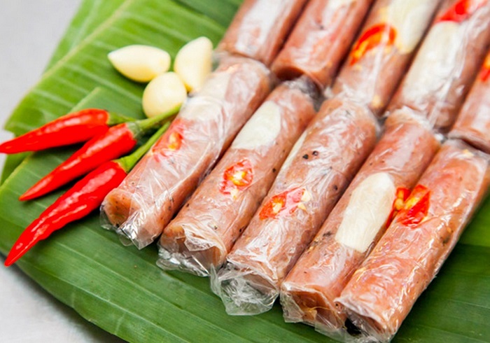 Bạn đừng quên mua nem chua Đại Từ về làm quà cho người thân nhé