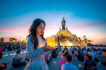 Mùa hè đi săn mây ‘đĩa bay’, dâng đăng trên núi Bà Đen Tây Ninh