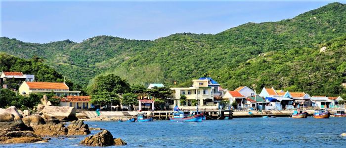 cảnh sắc làng biển Đầm Môn Khánh Hoà