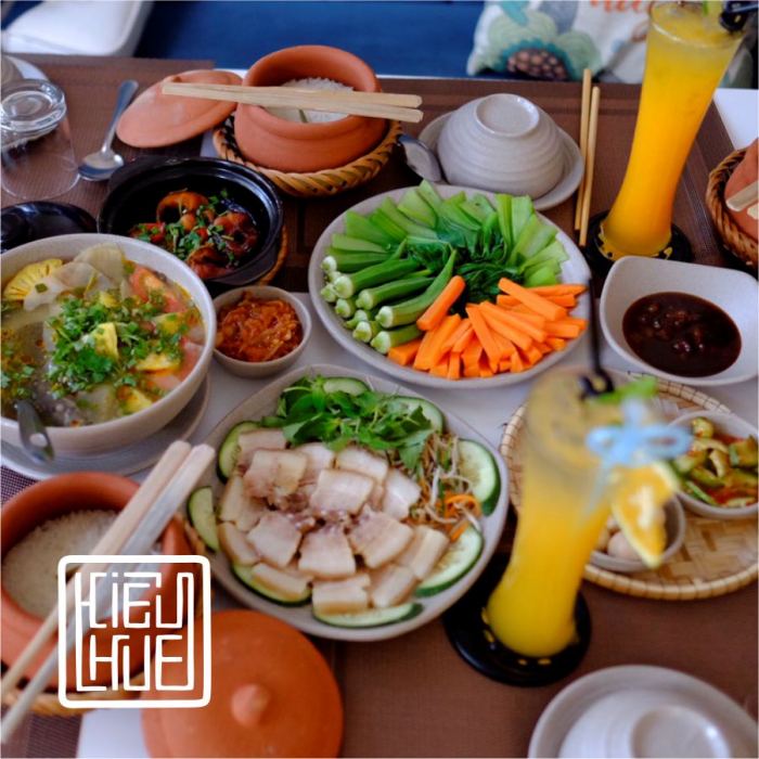 tiệm cơm ngon ở Huế Tiệm cơm kiểu Huế 