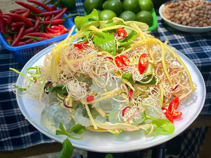 đặc sản độc đáo ở Quảng Bình Quảng Trị  Gỏi nuốt sông Sa Lung 